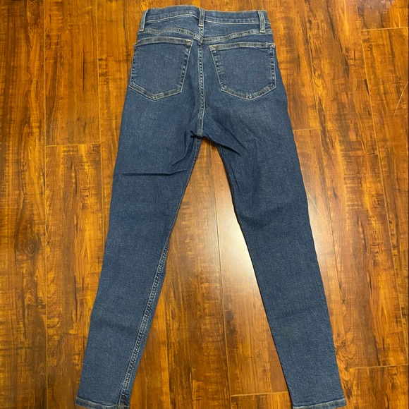 TopShop high waisted Jamie Jeans in midblue. Size: W26 L3 - Picture 4 of 4